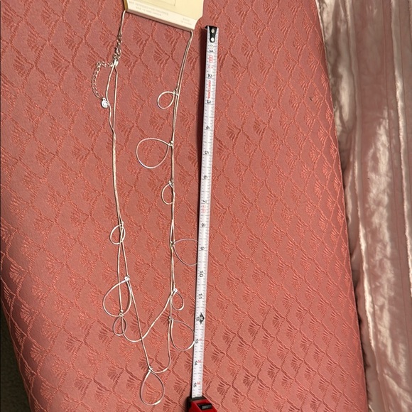 Elegant Silver Necklace - Picture 1 of 1